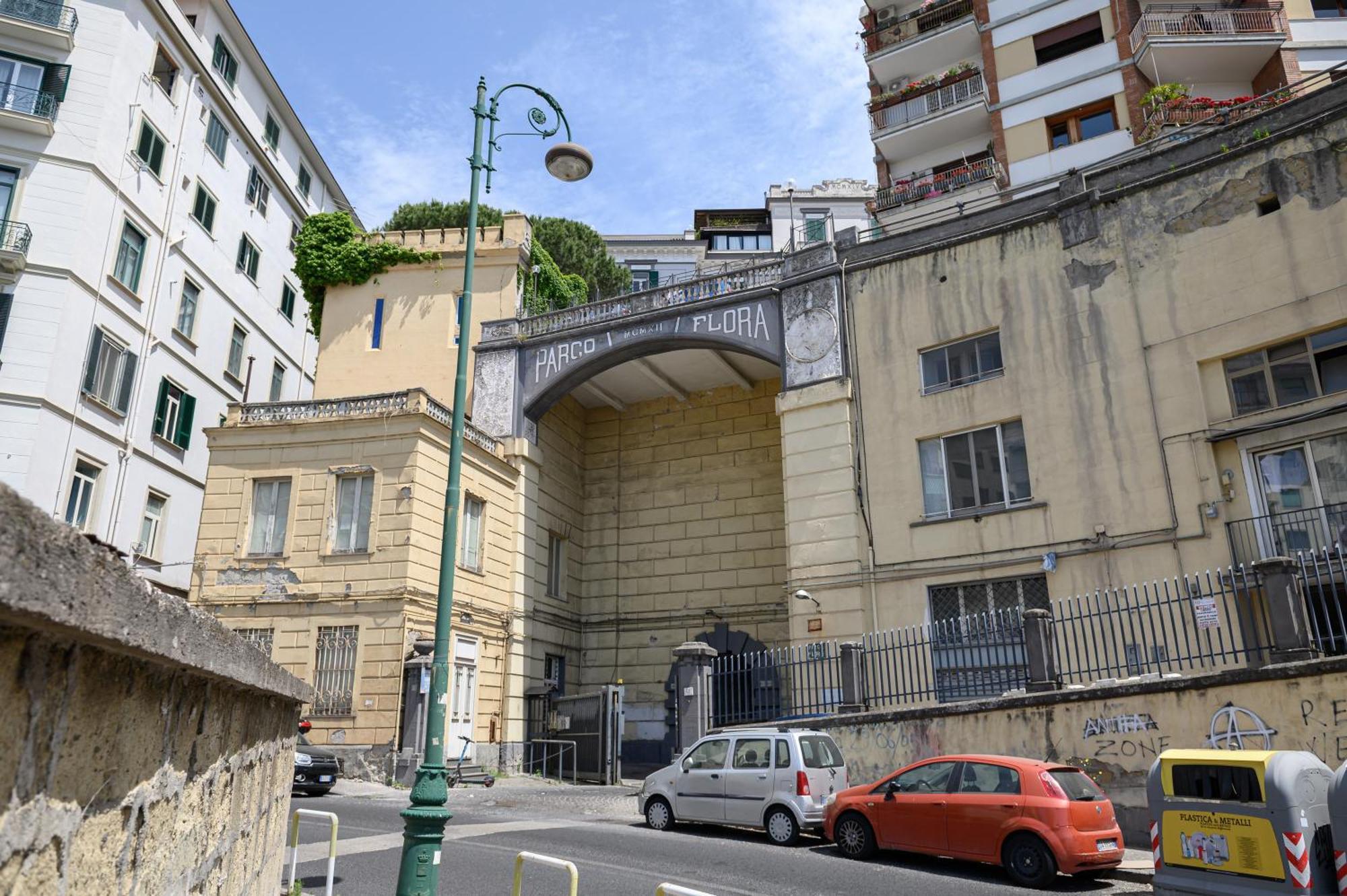 Via Tasso 69 Napoli